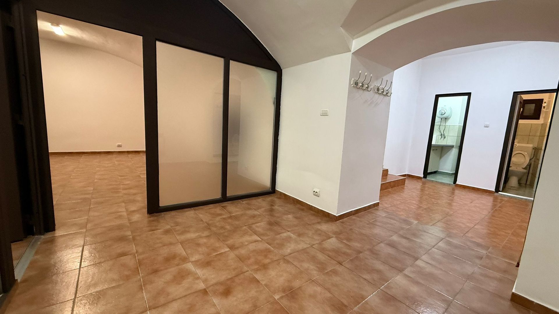 Ultracentral – Str. Lucian Blaga | Acces individual | Parcare în curte - Poză 3