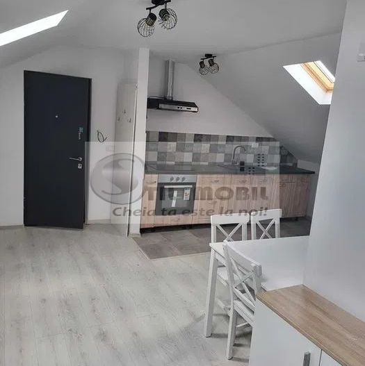 Apartament 4 camere Podul de Piatra 700 euro - Poză 1