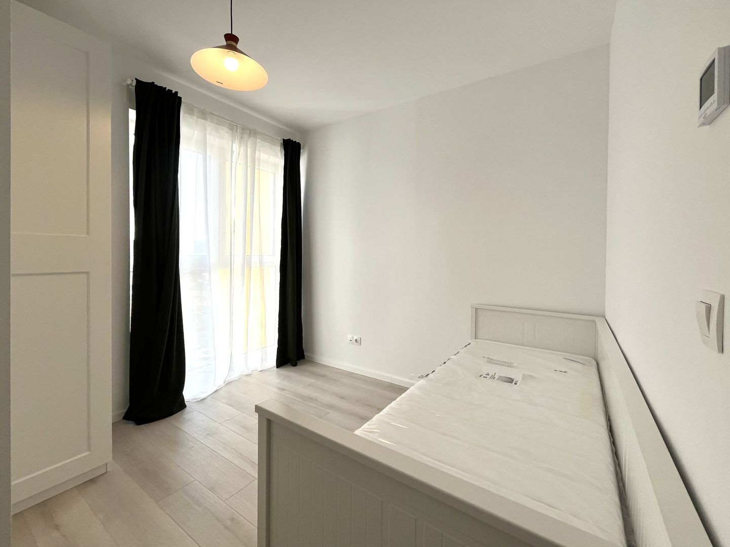 Apartament 3 camere, prima închiriere, primitor, Lipovei, lângă pădure - Poză 12