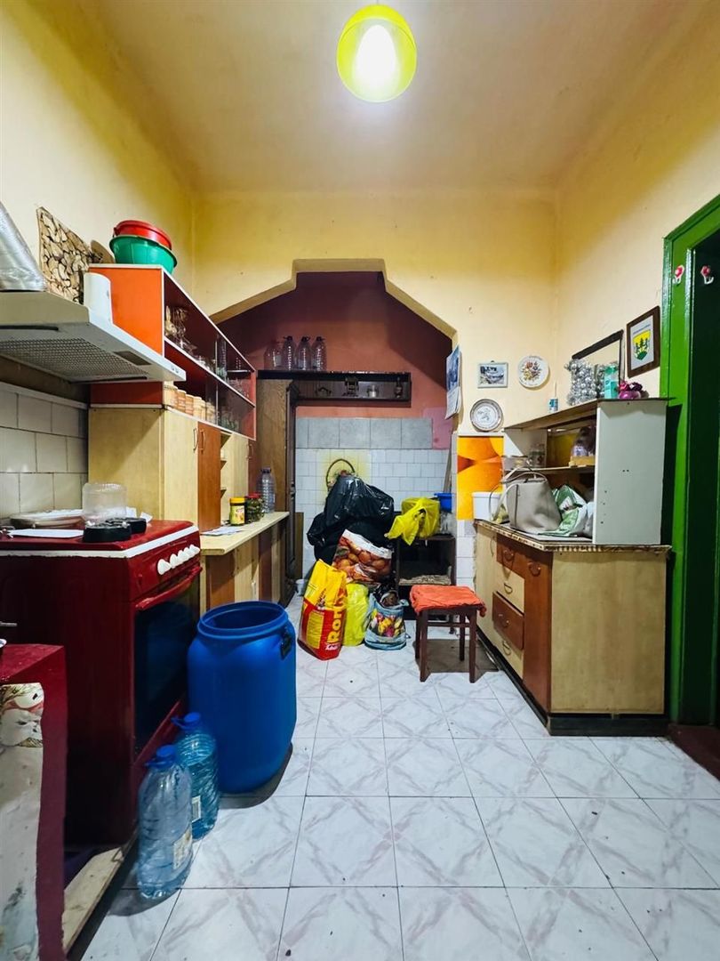 Apartament la curte comuna ULTRACENTRAL - Poză 4