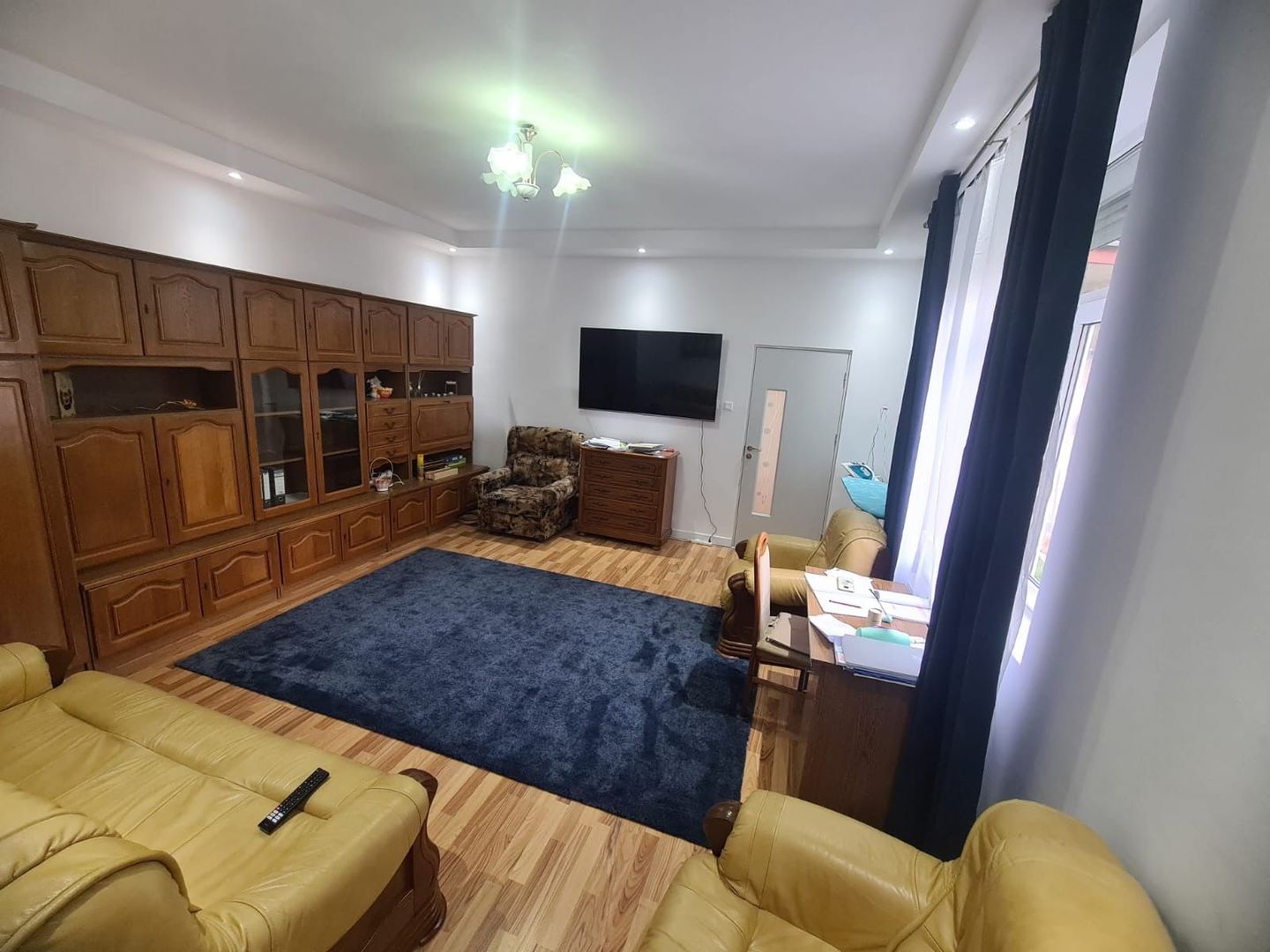 Apartament 3 camere - zona Sinaia - Poză 8