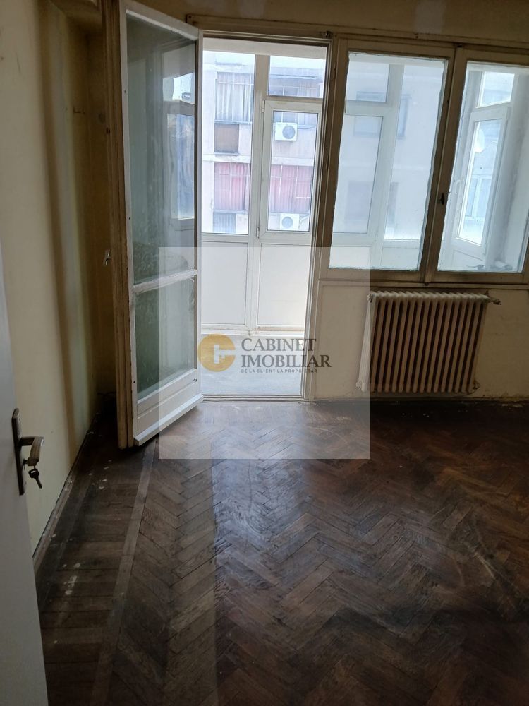 3 camere I Piata Mihail Kogalniceanu I De renovat I Etaj 4 - Poză 2