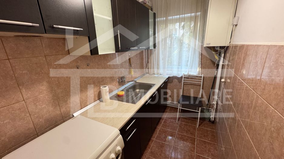 Apartament cu 3 camere, 60mp, Zona UMFST - Poză 8