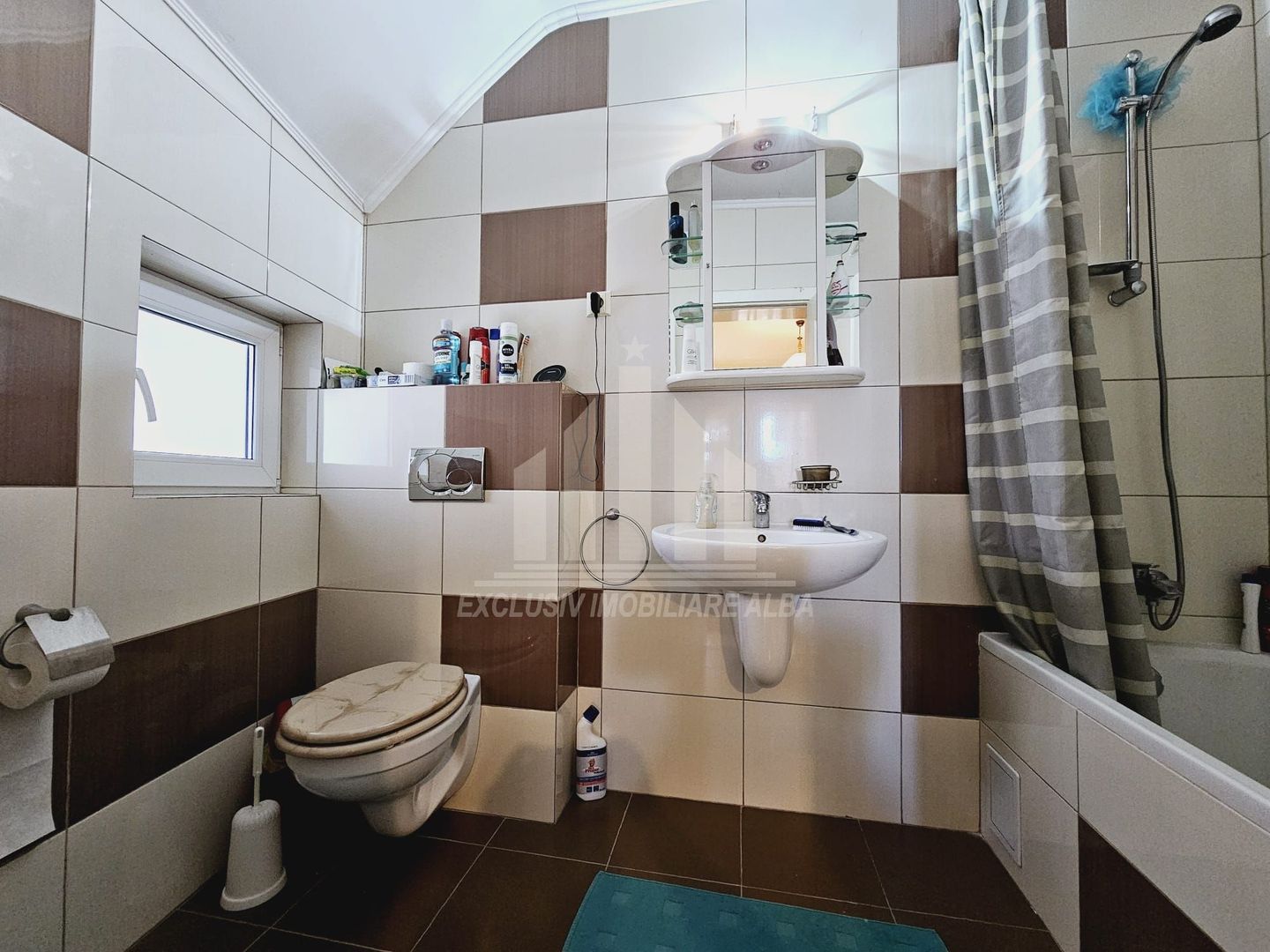 Casa individuala | Pensiune | 550 mp | 1100 mp teren | Cetate - Poză 16