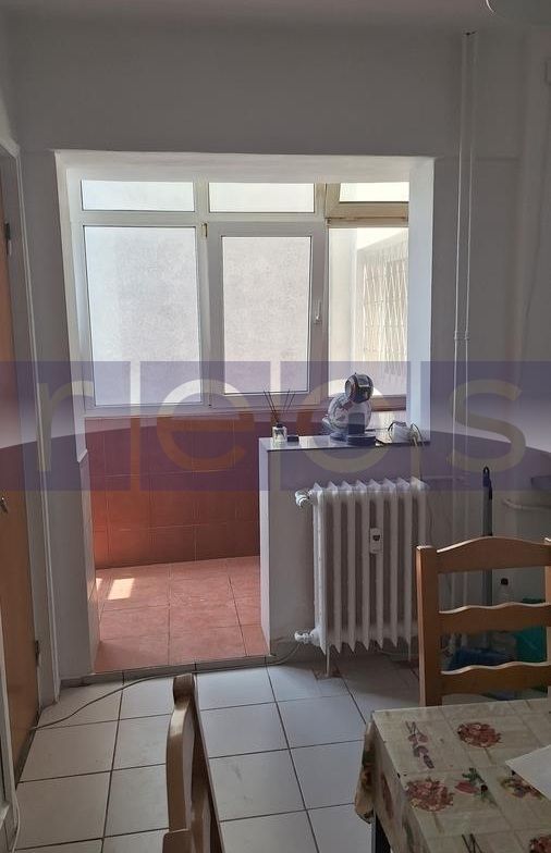 DE VÂNZARE APARTAMENT 4 CAMERE – CALEA VICTORIEI – BLOC REABILITAT - Poză 3