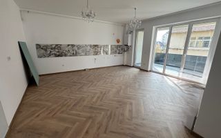 Apartament de vânzare – 3 camere, zonă centrală - Sibiu - Poză 2
