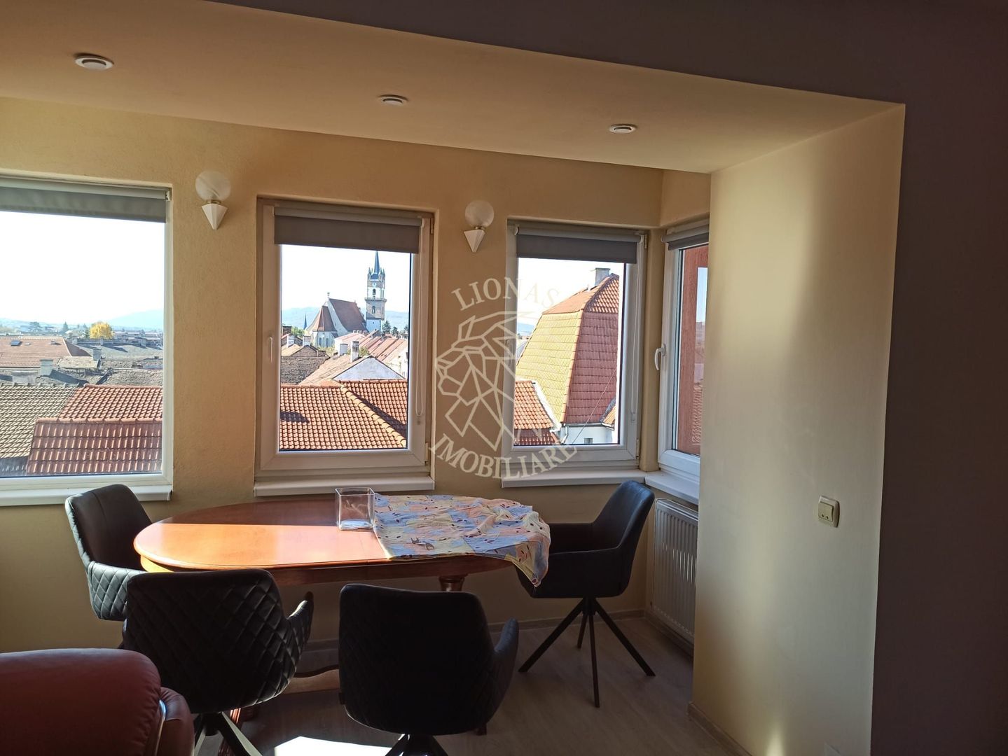 Apartament 3 camere 82 mp-balcon-2 bai-etaj 3-parcare-Central - Poză 3