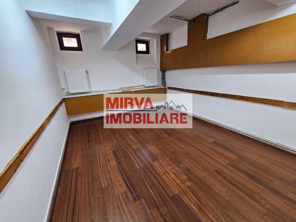🏢 Spațiu de birouri – 5 camere, 3 băi – Mansardă vilă, Central - Poză 71