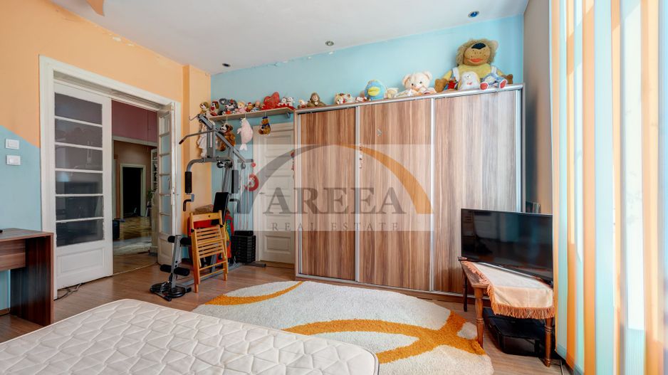 Proprietate in vila, etaj, partial renovat - Pasajul Unirii - 154 mp - Poză 10