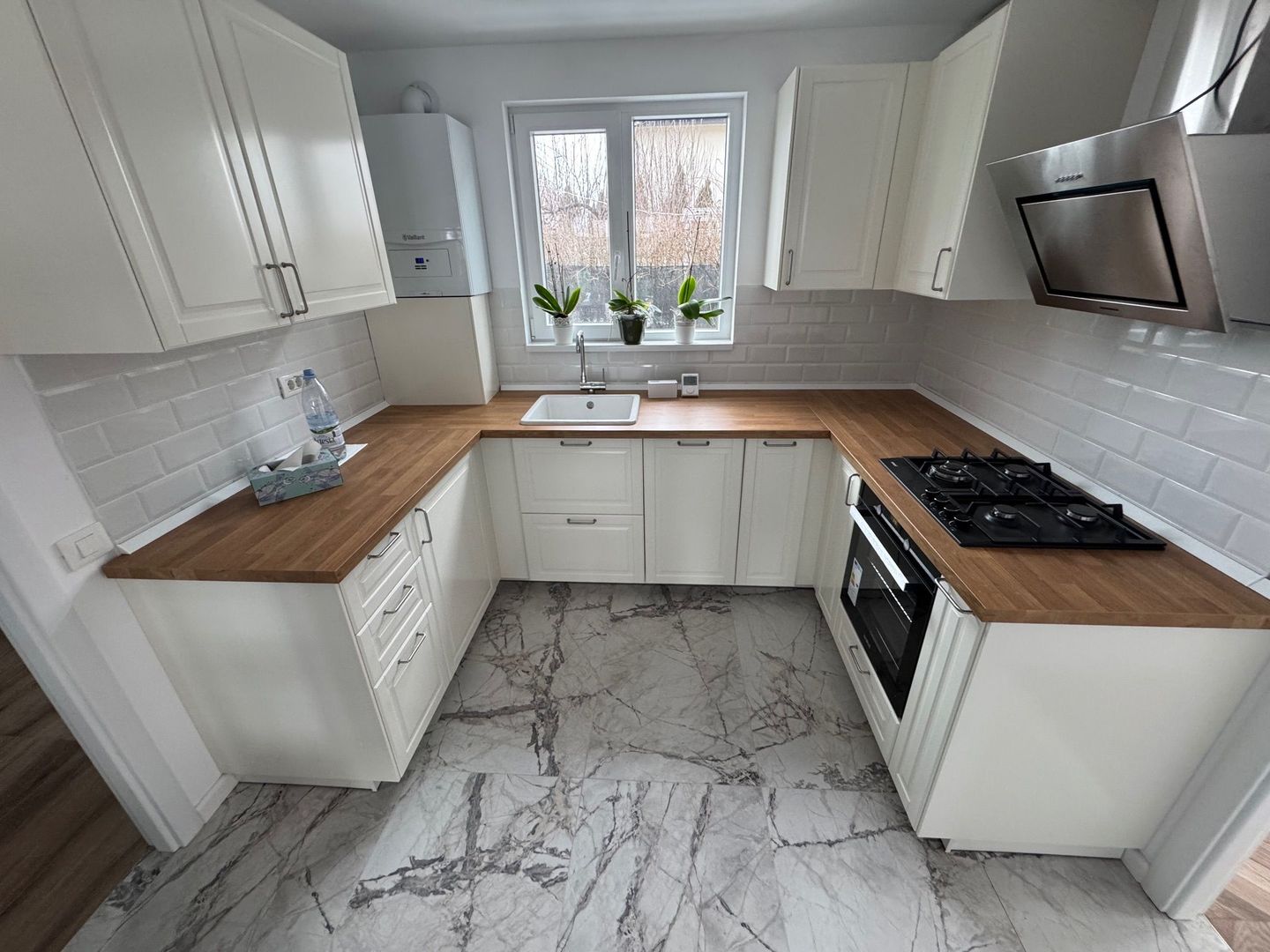 PRIMA CHIRIE, Casa pe parter, 3 camere, 70m2, 23 AUGUST - Poză 9