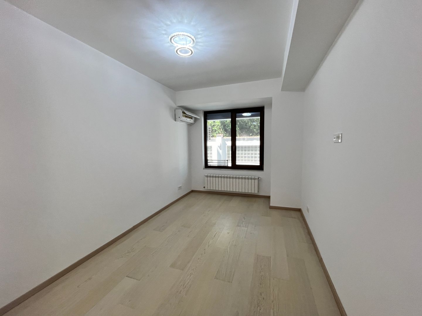 APARTAMENT SUPERB CU 5 CAMERE  LA INCHIRIERE PE SOSEAUA NORDULUI - Poză 5