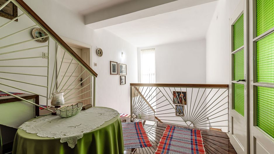 Preț NOU! Casa P+2 în zona centrală Chișineu-Criș - Poză 7