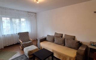 Apartament 3 camere DECOMANDAT etaj 2/4 de vanzare zona Lapus Arges - Poză 8
