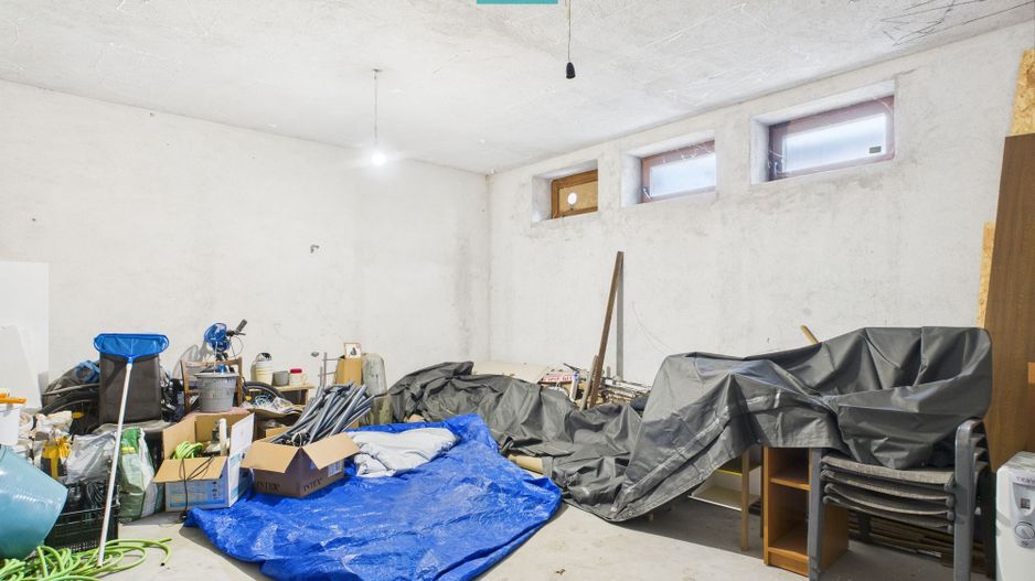 Casă  spațioasă cu 5 camere, Aradului - Poză 17