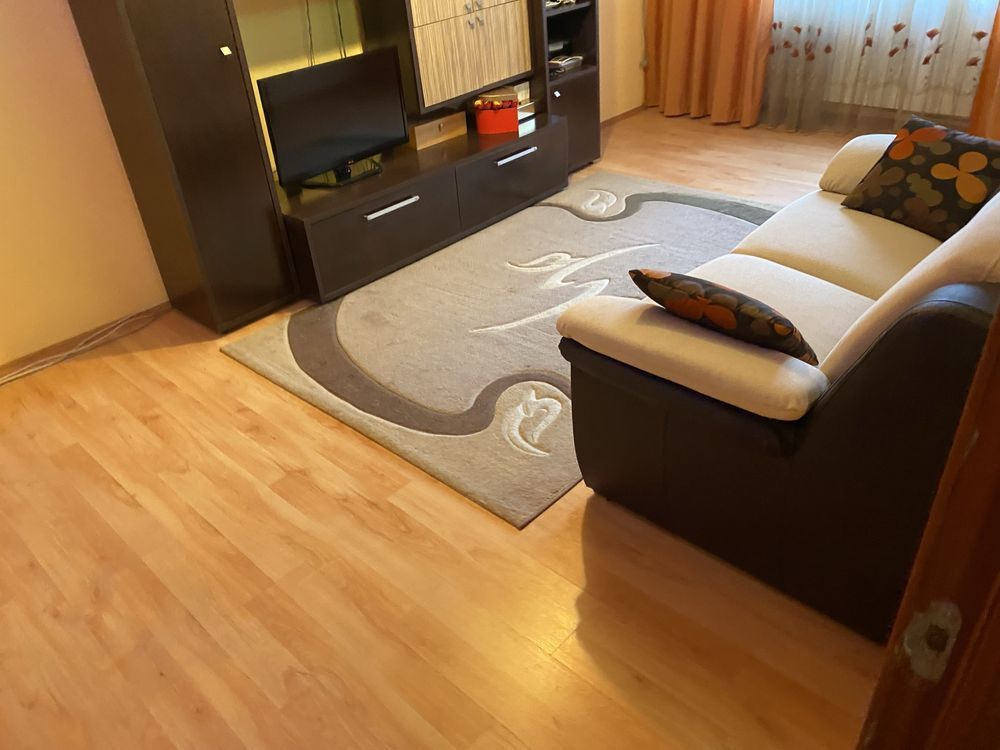 Inchiriere apartament 3 camere str Luica - Poză 2