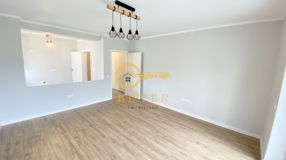 Apartament 3 camere, terasa 10.7 mp-A.C , jaluzele electrice - Poză 3