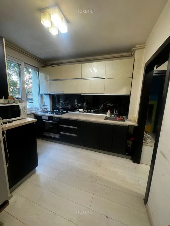 APARTAMENT 3 CAMERE METROU BASARAB - Poză 4