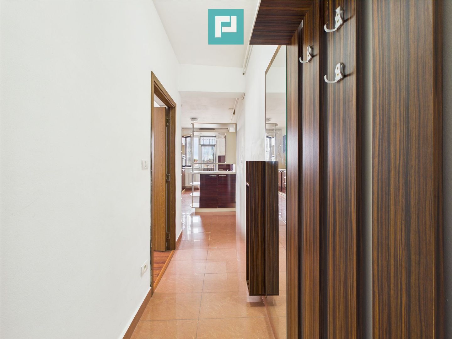 Apartament 2 camere, etaj 1, parcare privata. - Poză 10