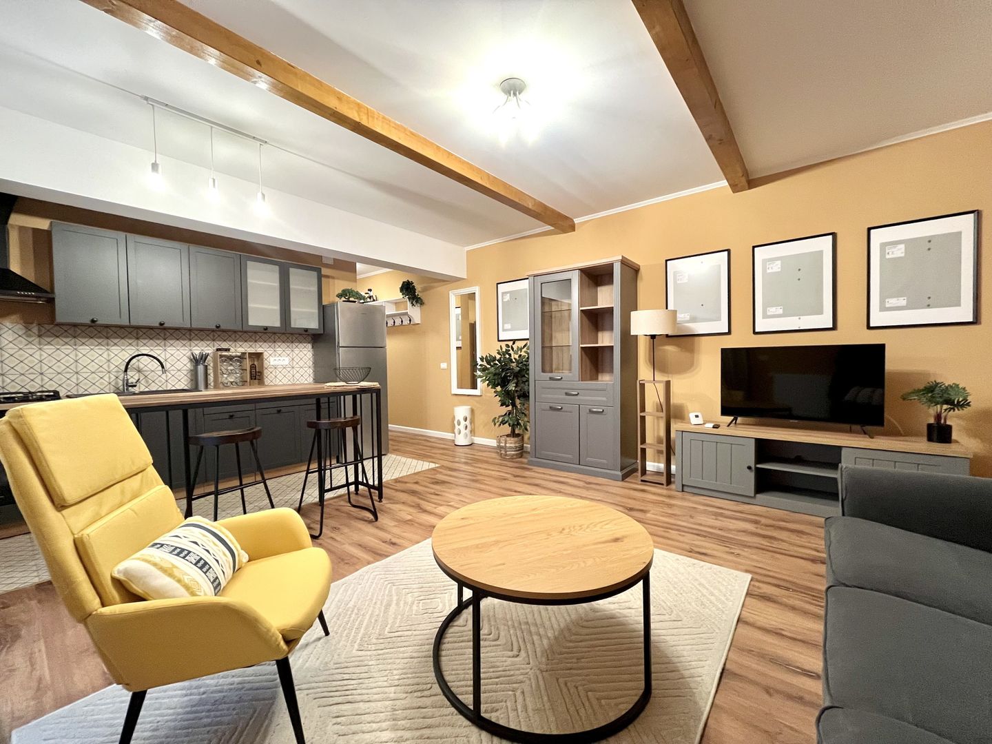 Apartament 2 camere, elegant si primitor, lângă Spitalul Județean - Poză 2