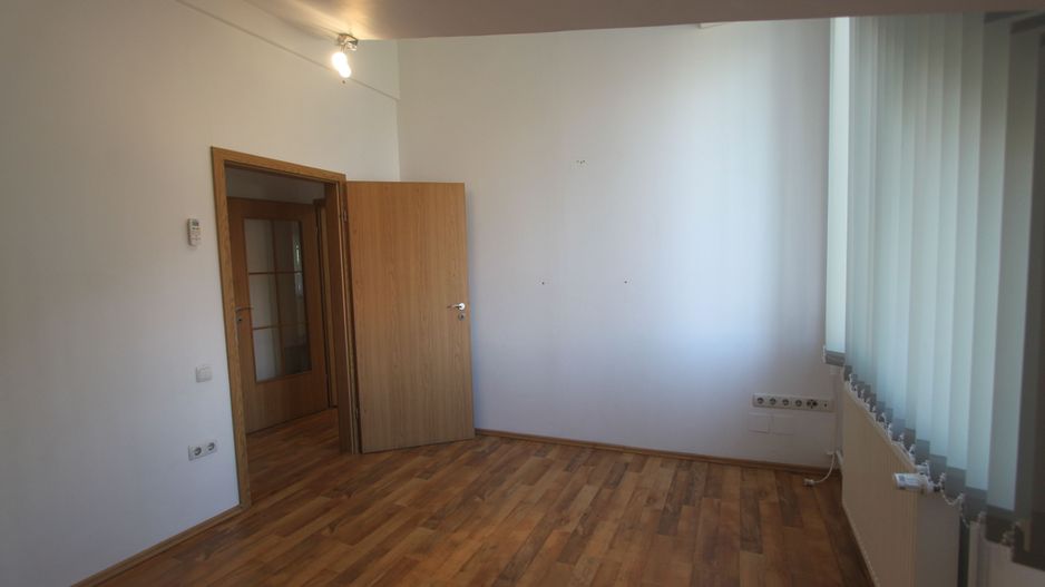 Birouri la casa - 120 mp, zona Circumvalatiunii - Poză 5
