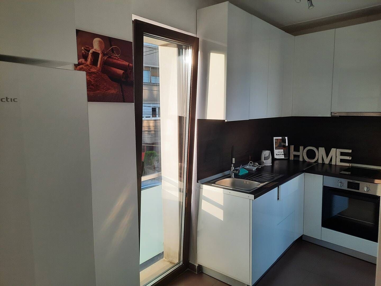 Apartament de inchiriat cu 2 camere in zona ultracentral - Poză 5
