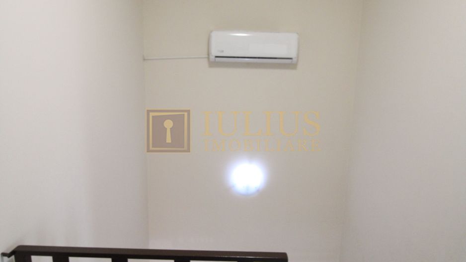 Casa Giroc, 4 camere, 2 bai, curte interioara. - Poză 11