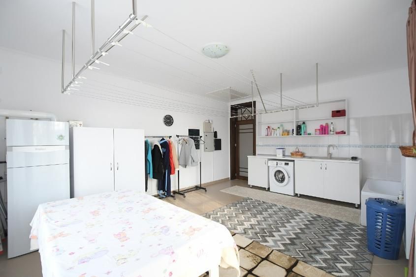 Proprietate premium cu teren de 2.000 mp | Casă 412 mp utili - Poză 9