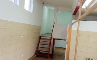 Spațiu de închiriat – 35 m², cu acces auto și supraveghere video - Poză 7