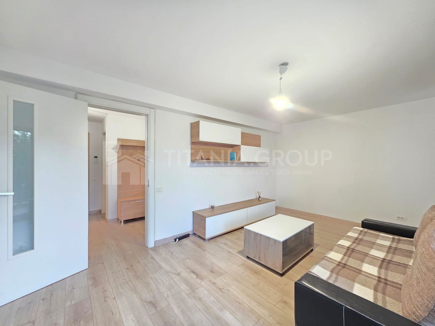 Apartament 2 camere spațios și luminos Urban Segovia Tractorul - Poză 4