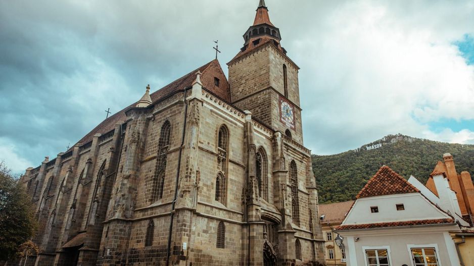 Piata Sfatului, apartament  deosebit, luminos, cu priveliște frumoasă - Poză 21