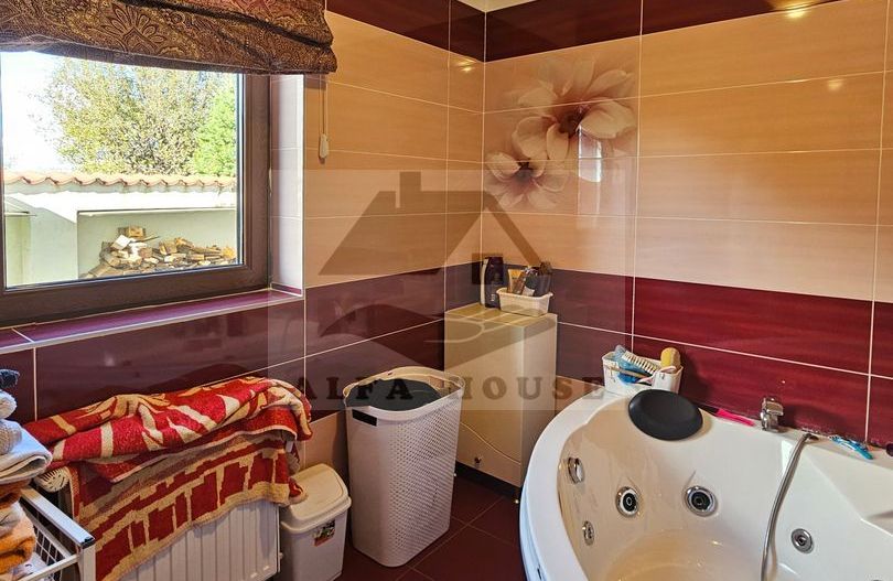 Casă individuala cu 5 camere, 270 mp, Tractorul - zona Coresi - Poză 17