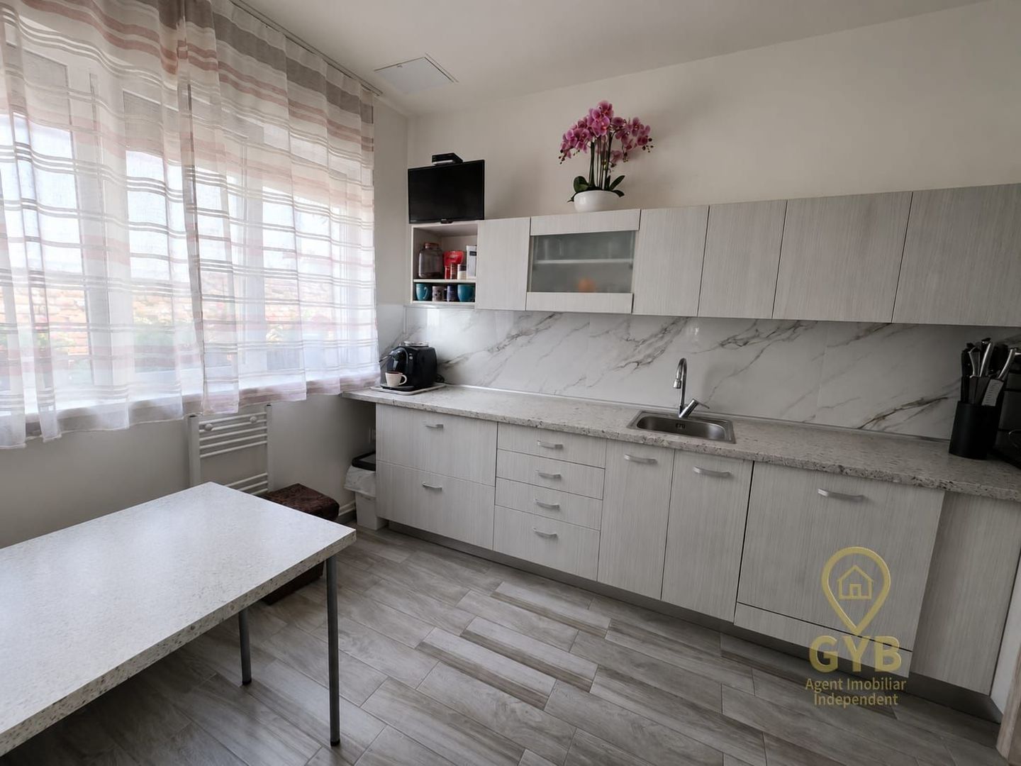 Proprietate ultracentrală cu 5 camere- str. Primăriei - Poză 7