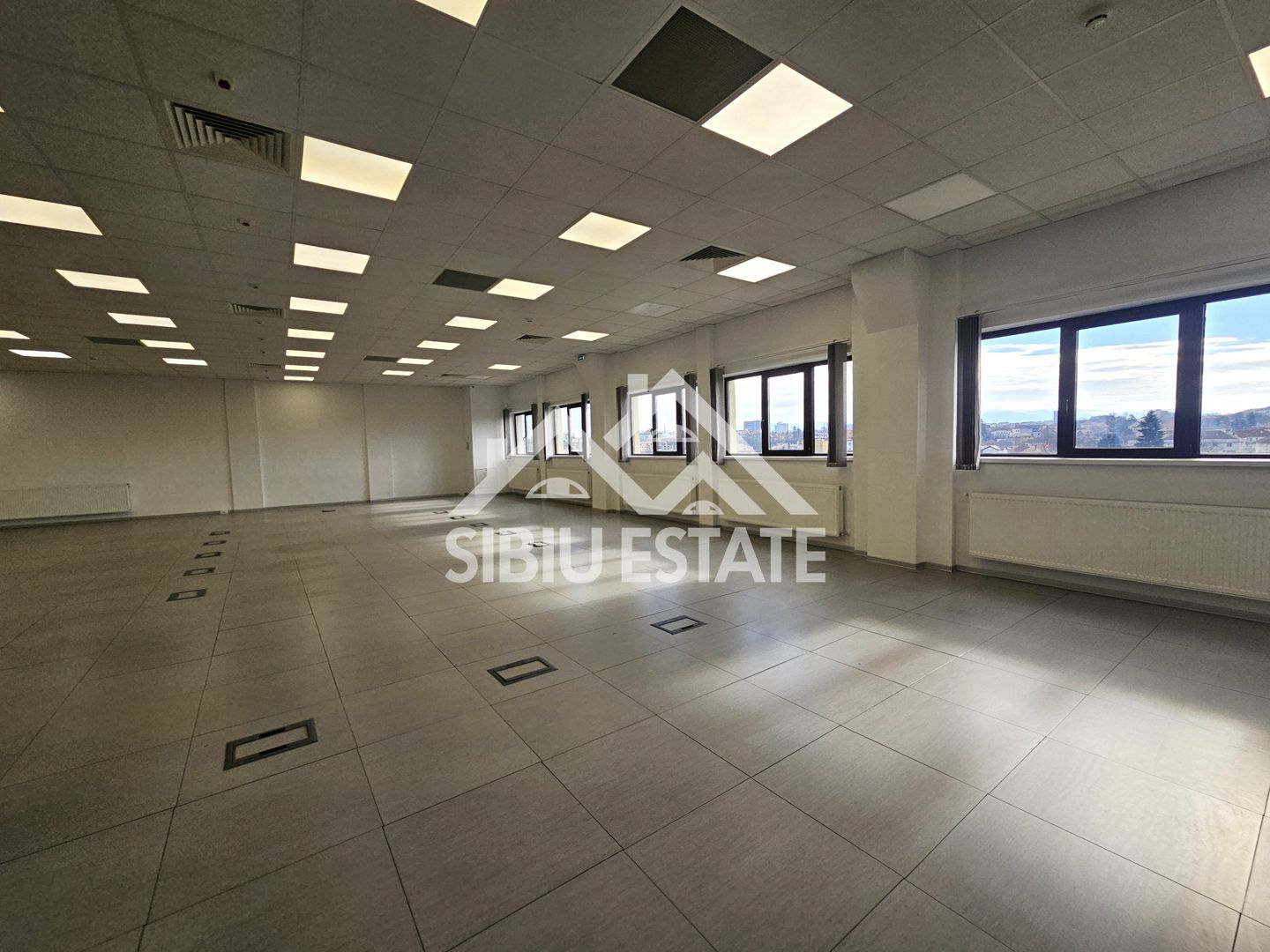 Spatiu de birouri de inchriat locatie centrala si vizibilitate buna - Poză 20