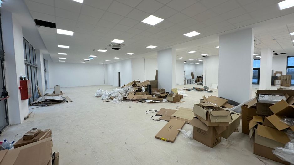 Spatiu comercial 425  mp / 12 locuri de PARCARE - Poză 4