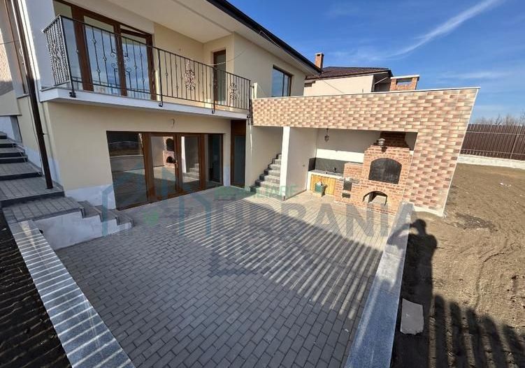 Casa noua, moderna, in Ciurbesti, Iasi - Poză 2