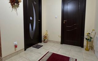 Casa de vanzare P+1, 4 Garaje, Vetis - Poză 16