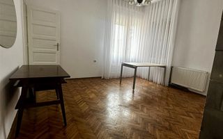 Casa Ultracentral singur ï¿½n Curte - Poză 7