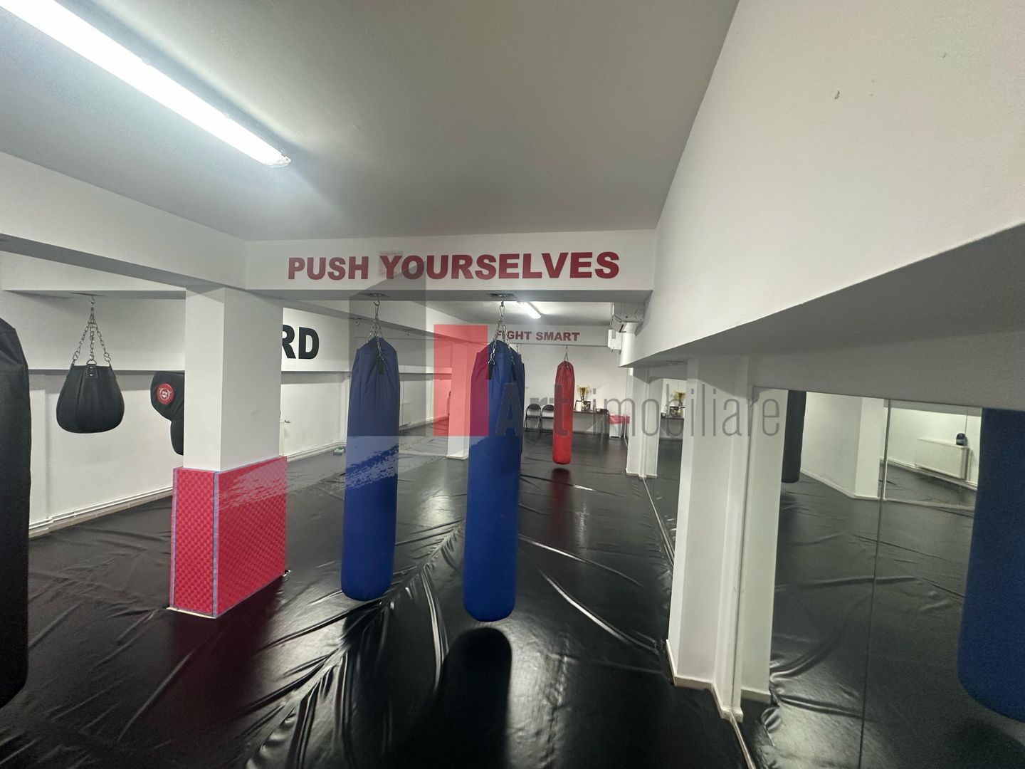 Oportunitate de Închiriere în Zona Titan – Spațiu Comercial pt Afacerea ta! - Poză 1