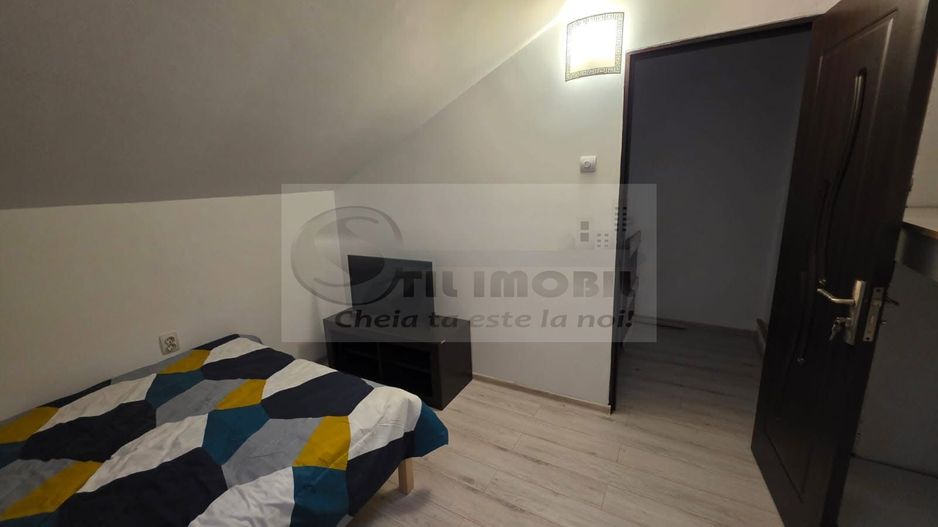 Casa cu 2 camere si living - zona Centrala, Piata Independentei - 700€ - Poză 4