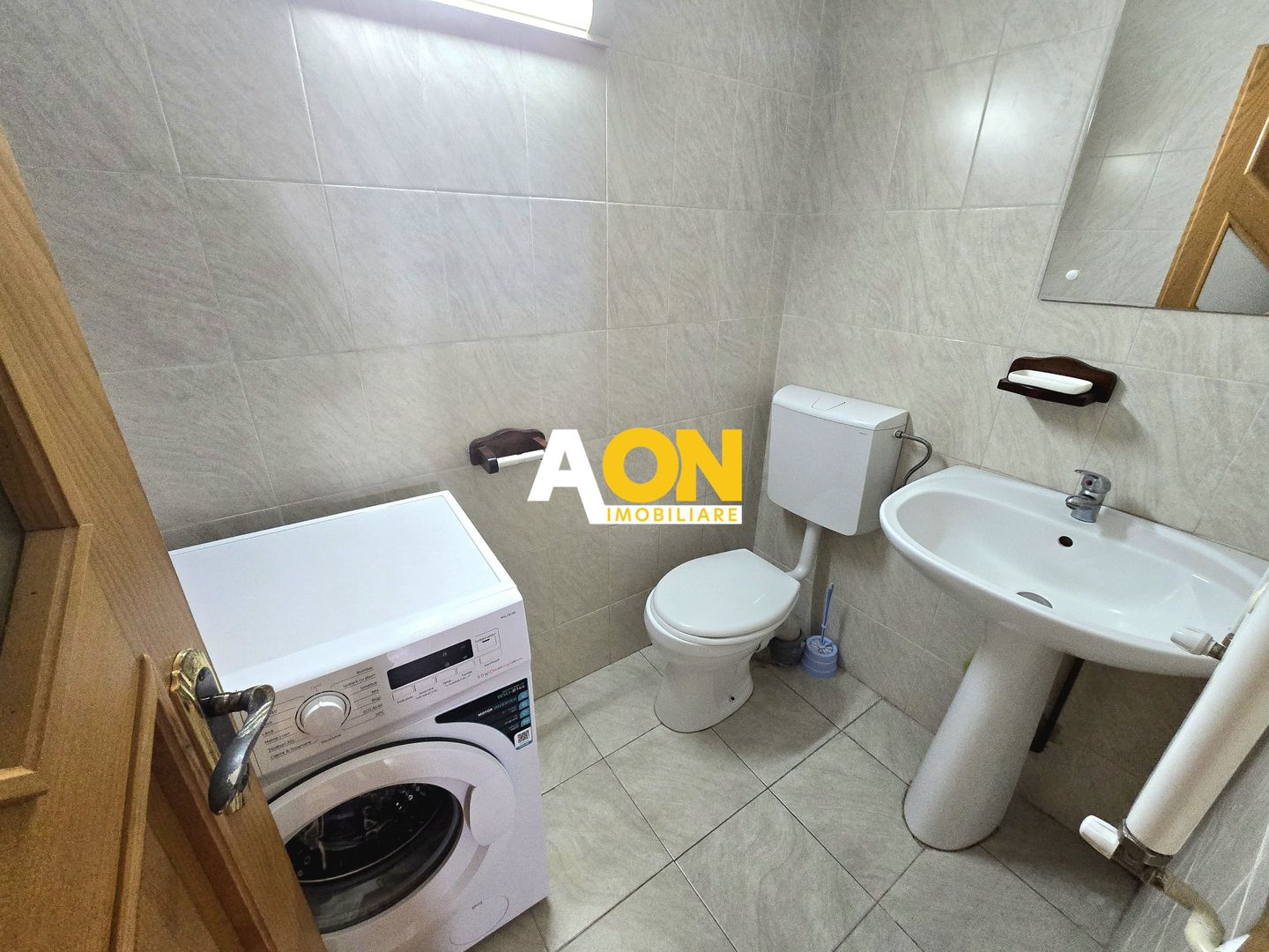 Apartament 3 camere, 2 bai, 2 balcoane, et.1, ultracentral, 88 mp util - Poză 11