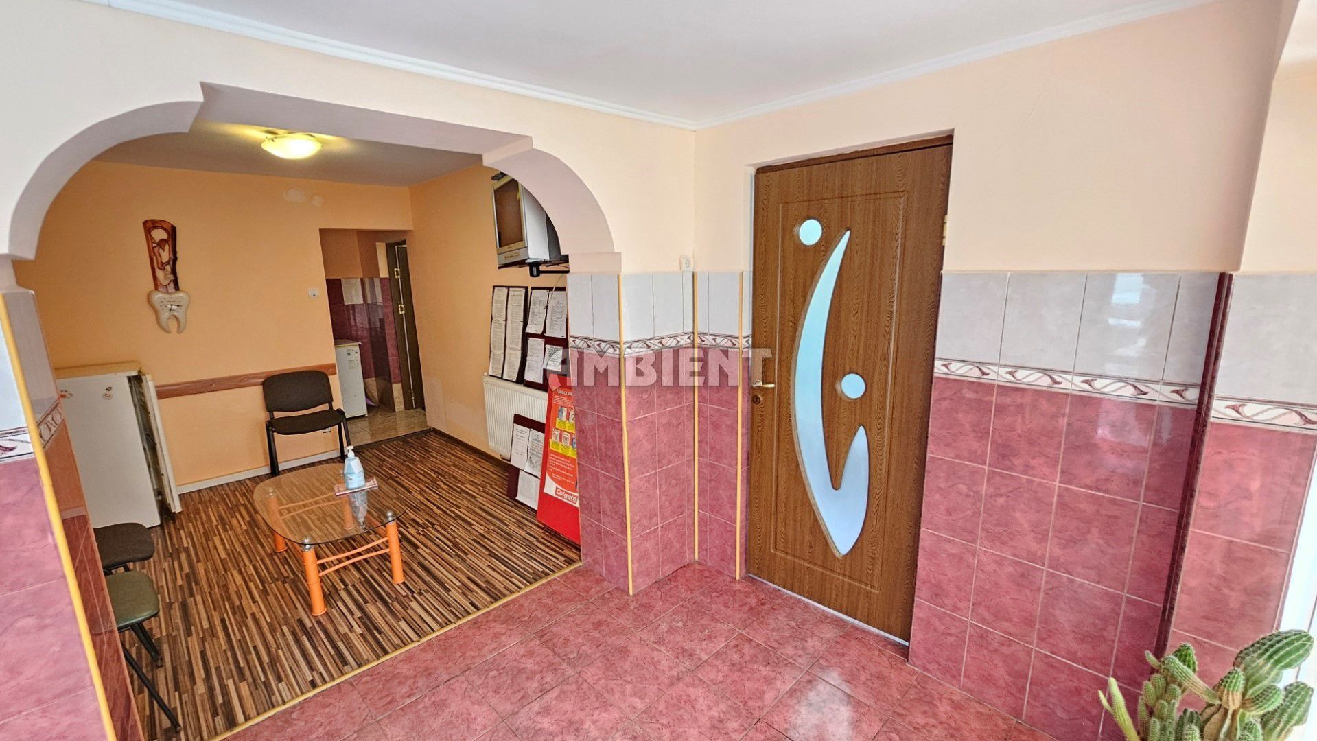 SPAȚIU COMERCIAL - Apartament 2 camere, PARTER, zona CENTRU; - Poză 2