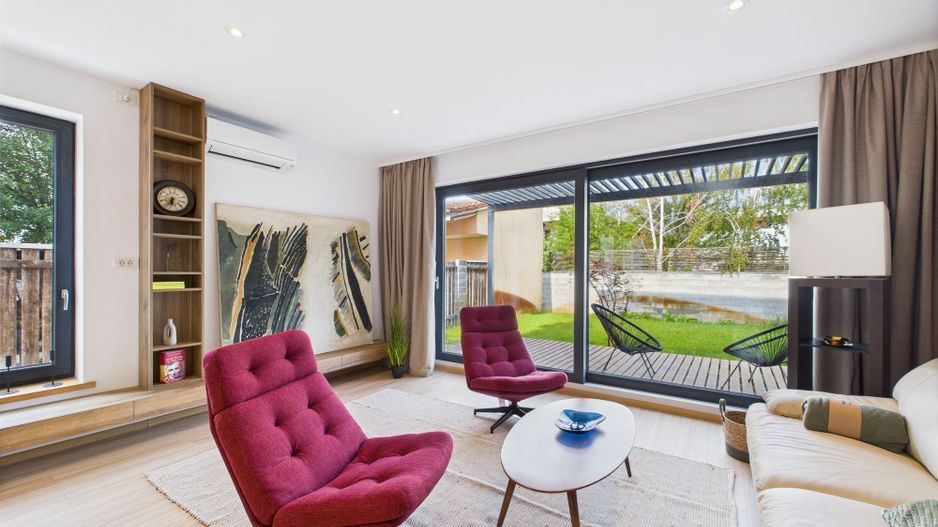 Casă modernă și elegantă, mobilată și utilată - Poză 1