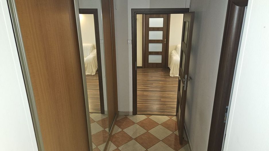 De vanzare - elegant, renovat complet - 3 camere la Calea Vacaresti - Poză 3