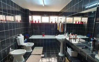 Casa 7 camere D+P+1E+M 800 mp teren zona Schit - Poză 12