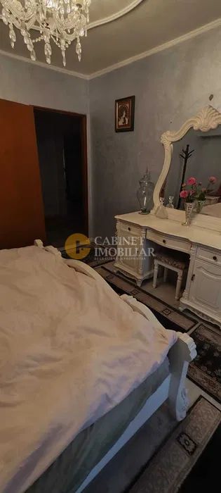 PACURARI - 4 CAMERE DECOMANDAT - ETAJ 2 - Poză 4