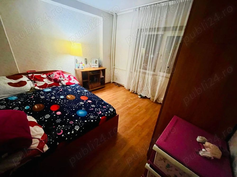 De vanzare apartament 3 camere, Pecineaga/Rahova - Poză 3