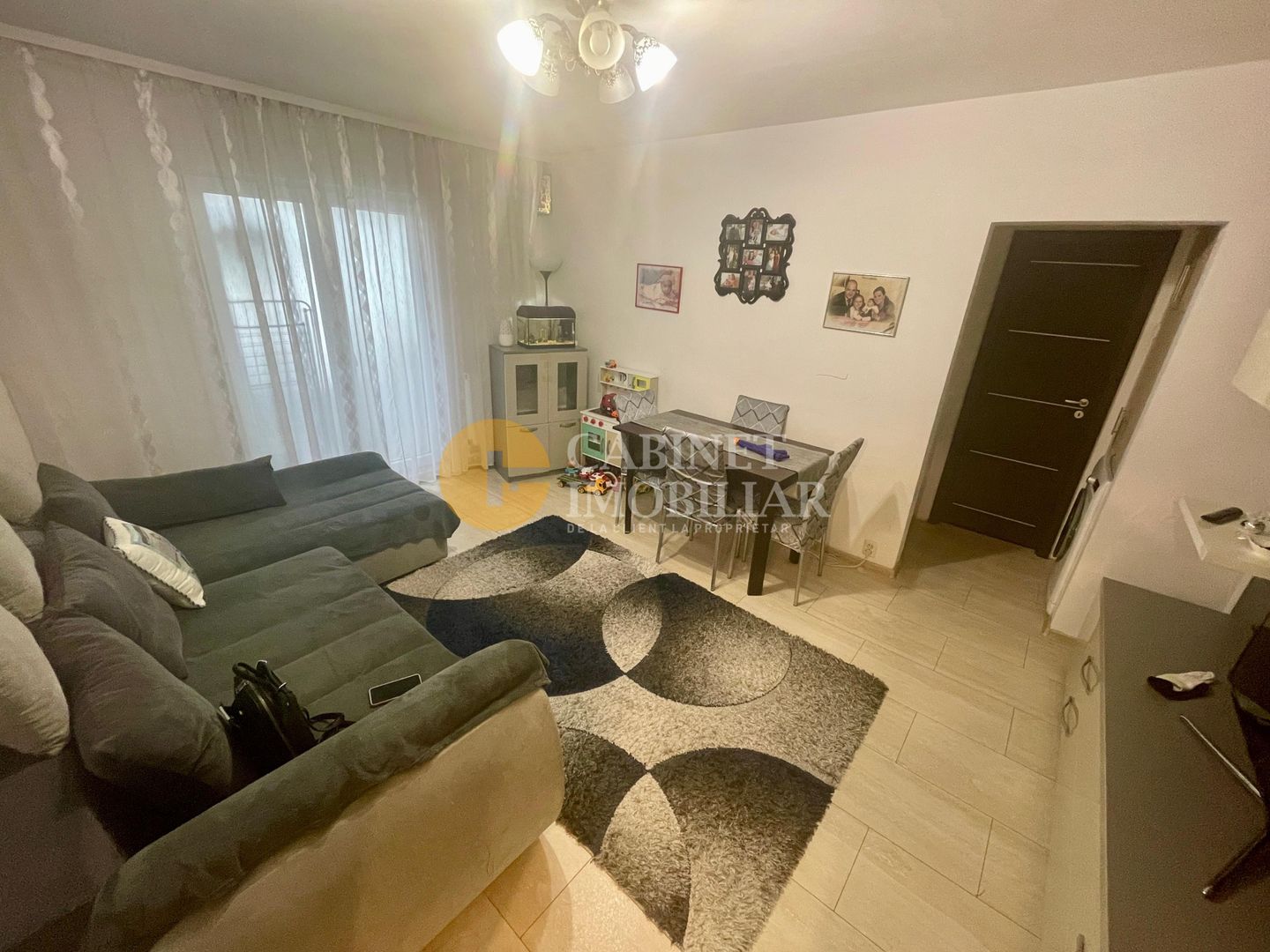 Apartament cu 3 camere - Etaj Intermediar - Bloc din 80 - Tesatura - Poză 2