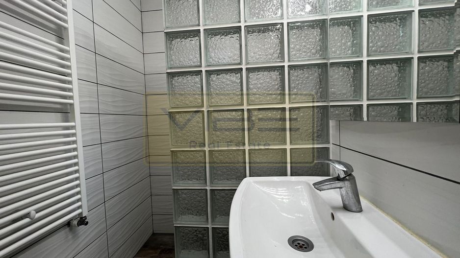 Apartament 2 dormitoare + living Podu Ros - Poză 19