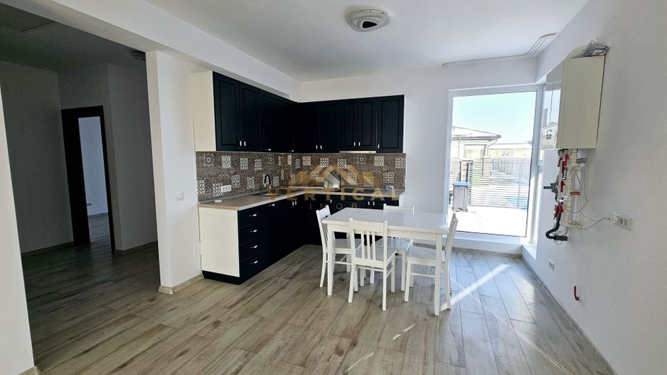 Casa de închiriat cu pompa de caldura si panouri - comuna Berceni - Poză 7