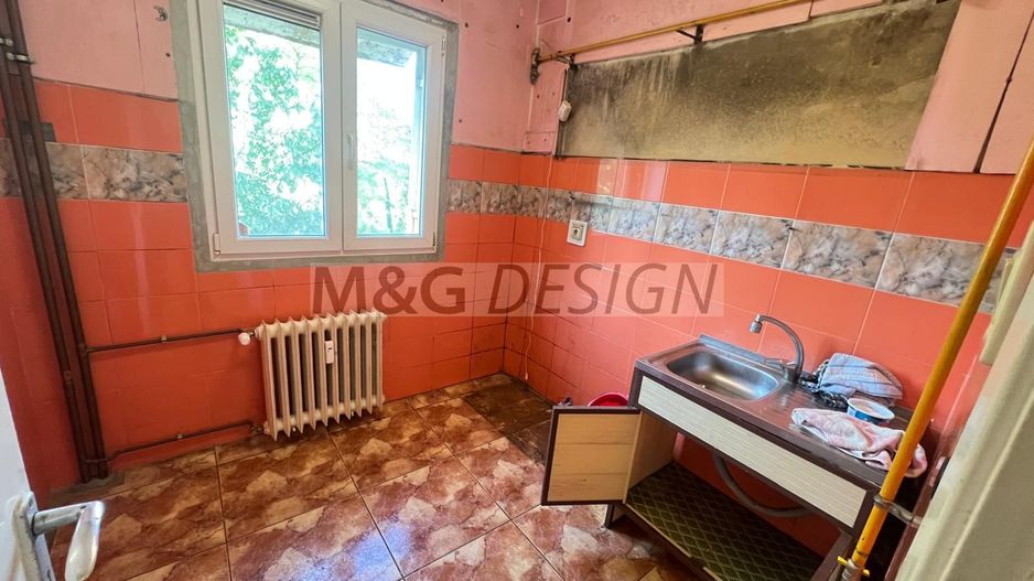 Ap 2 cam , zona Circumvalatiunii, etaj intermediar, decomandat - Poză 4